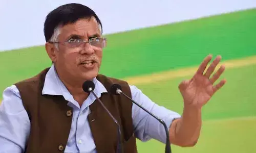 కాంగ్రెస్‌తోనే దేశ భవిష్యత్ సాధ్యం: పవన్​ఖేరా