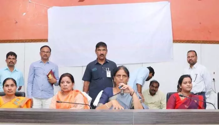 విద్యాలయాలకు నిలయంగా మహేశ్వరం: మంత్రి సబితా ఇంద్రారెడ్డి విద్యాలయాలకు నిలయంగా మహేశ్వరం: మంత్రి సబితా ఇంద్రారెడ్డి