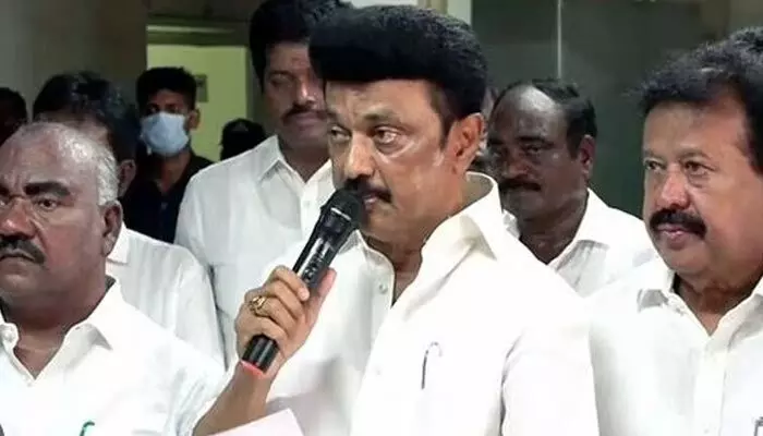 ప్రభుత్వ ఉద్యోగులకు గుడ్ న్యూస్.. 4 శాతం డీఏ పెంపు ప్రభుత్వ ఉద్యోగులకు గుడ్ న్యూస్.. 4 శాతం డీఏ పెంపు