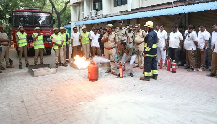 డీజీపీ ఆఫీస్​లో ఫైర్ ​మాక్​ డ్రిల్​