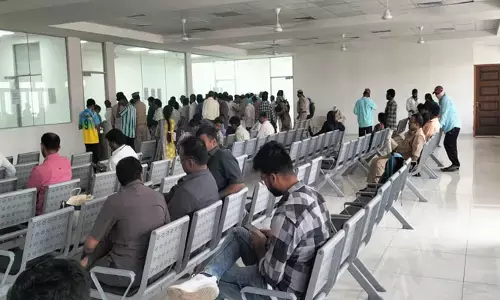 విజిటర్లకు ‘‘నో వాటర్’’.. నూతన సచివాలయంలో సందర్శకులకు తప్పని తిప్పలు!