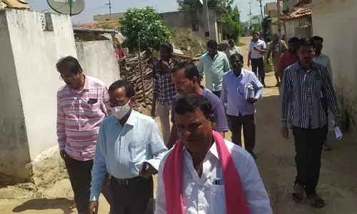 పారిశుధ్య వారోత్సవాలను పకడ్బందీగా చేపట్టాలి : జాన్ వెస్లీ