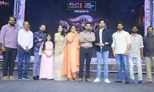 ఫాతిమా, విజయ్.. ‘బిచ్చగాడు 2’ ప్రాణం పెట్టి తీశారు : ప్రీరిలీజ్ ఈవెంట్‌లో అడివి శేష్‌