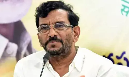 Somireddy: భాస్కర్‌రెడ్డి జైల్లో ఉంటే అవినాశ్‌రెడ్డి బయట ఉండటమేంటి?