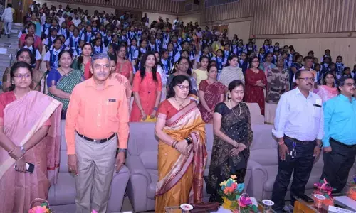 జీవితంలో ప్రతి అవకాశాన్ని సద్వినియోగం చేసుకోవాలి : కలెక్టర్ ఎస్. సంగీత సత్యనారాయణ