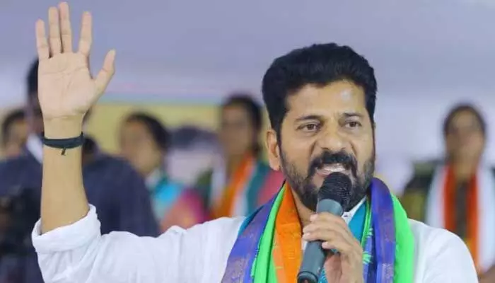 ఎన్నికల వేళ TPCC చీఫ్ రేవంత్ రెడ్డి కీలక నిర్ణయం! ఎన్నికల వేళ TPCC చీఫ్ రేవంత్ రెడ్డి కీలక నిర్ణయం!