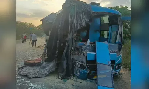 ఘోర రోడ్డు ప్రమాదం.. నలుగురు మృతి