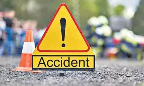 Chittoor: రోడ్డు ప్రమాదం.. ఇద్దరు యువకులు మృతి