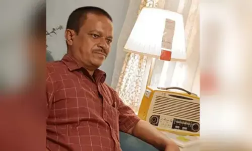 ప్రమాదవశాత్తు ట్రాక్టర్ బోల్తా.. వ్యక్తి మృతి