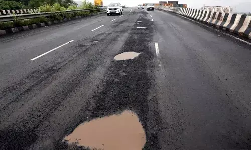 ప్రమాదాలకు రాచబాటలు...