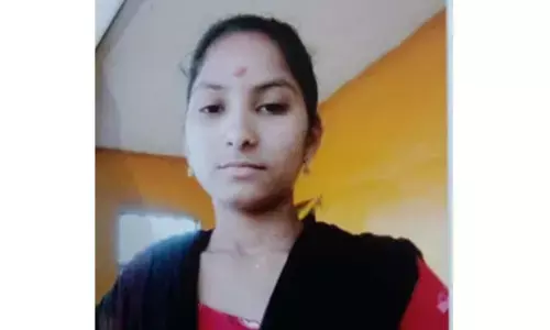 బయటకు వెళ్లొస్తానని చెప్పి వెళ్లిన యువతి..