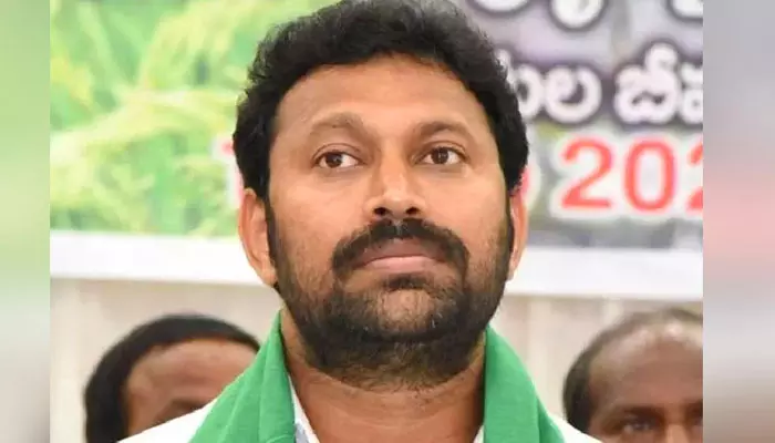 బ్రేకింగ్: ఎంపీ YS అవినాష్ రెడ్డి తల్లికి గుండెపోటు