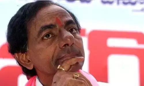 రేపే కర్ణాటక సీఎం ప్రమాణ స్వీకారోత్సవం.. కేసీఆర్⁬కు అందని ఆహ్వానం..!