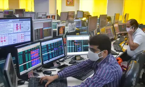 నష్టాల నుంచి లాభాల్లోకి మారిన సూచీలు!