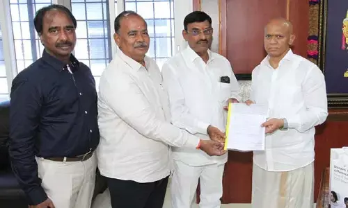Tirupati: బర్డ్ ట్రస్ట్‌కు రూ.10 లక్షలు విరాళం