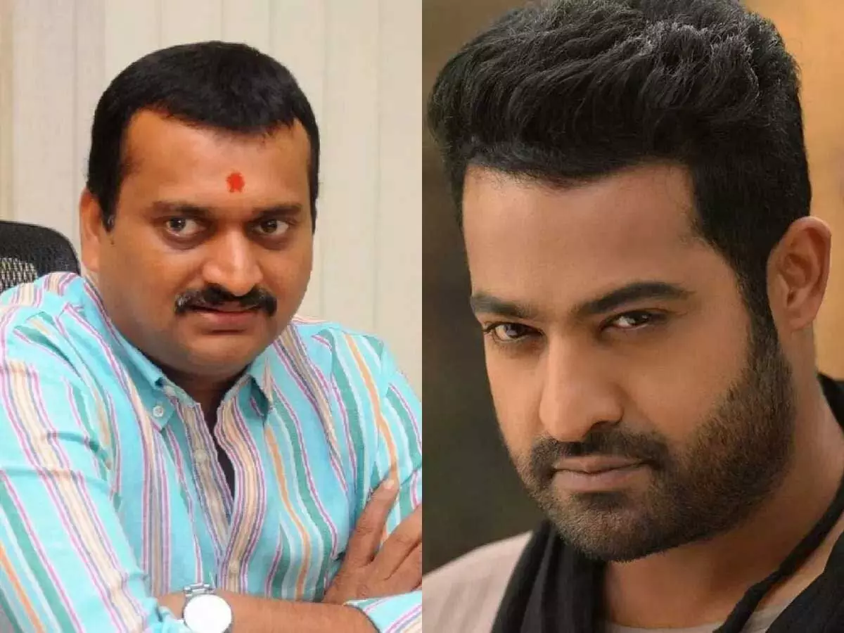 నేను రిజిస్ట్రేషన్ చేయించుకున్న నా ‘దేవర’ టైటిల్ను కొట్టేశారు: బండ్ల గణేష్ ట్వీట్ నేను రిజిస్ట్రేషన్ చేయించుకున్న నా ‘దేవర’ టైటిల్ను కొట్టేశారు: బండ్ల గణేష్ ట్వీట్