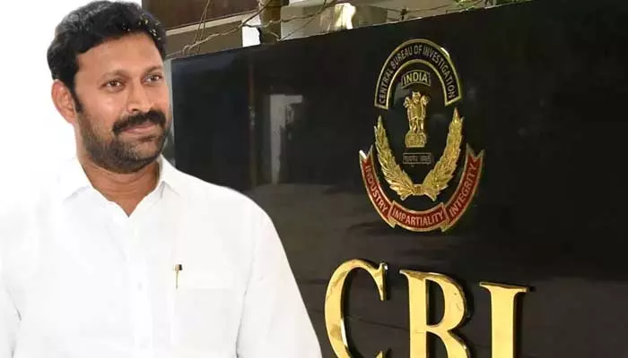 Kadapa: తల్లితో పాటే ఆస్పత్రిలో అవినాశ్ రెడ్డి.. సీబీఐ నోటీసులతో మళ్లీ టెన్షన్ వాతావరణం