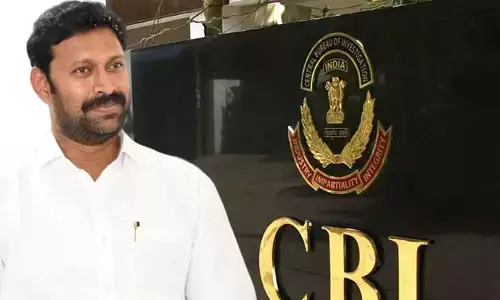Kadapa: తల్లితో పాటే ఆస్పత్రిలో అవినాశ్ రెడ్డి.. సీబీఐ నోటీసులతో మళ్లీ టెన్షన్ వాతావరణం