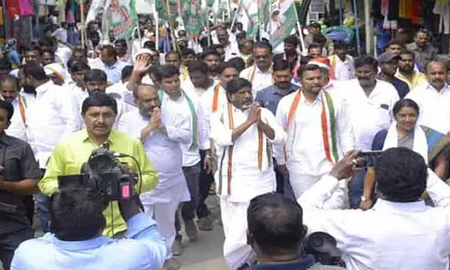 భట్టి విక్రమార్క పాదయాత్ర శిబిరంలో ప్రత్యక్షమైన ‘YSR ఆత్మ’!