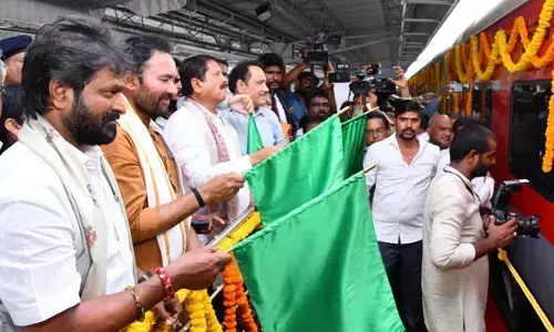 మహబూబ్ నగర్ టూ విశాఖపట్నం ట్రైన్ ప్రారంభం.. పాల్గొన్న కేంద్ర మంత్రి కిషన్ రెడ్డి