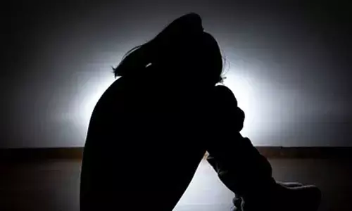Tenali: ఇంట్లో ఎవరూ లేని సమయంలో బాలికపై ఘోరం