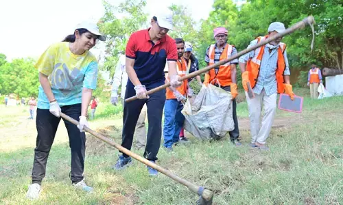 పట్టణ పరిశుభ్రత మన చేతుల్లోనే : అదనపు కలెక్టర్ మకరంద్