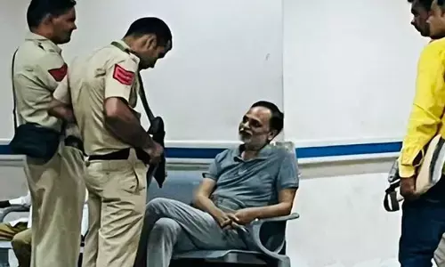 క్షీణించిన సత్యేందర్ జైన్ ఆరోగ్యం.. జైలు నుంచి ఆసుపత్రికి తరలింపు