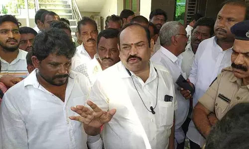 Tirupati: గూడూరులో ఉద్రిక్తత.. ఎస్సై దూషించాడని ఎమ్మెల్సీ ఆగ్రహం