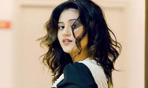 ‘సోషల్ మీడియా సెన్సేషన్ ఆఫ్ ది ఇయర్’.. అంజలికి అరుదైన అవకాశం