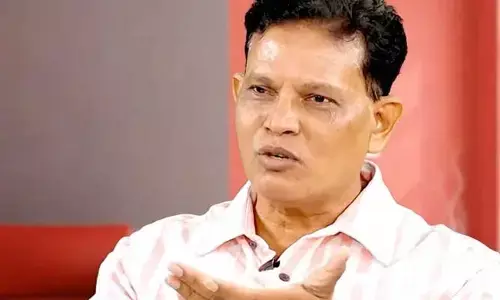 సిగ్గులేకుండా ఆ విషయం చెబుతున్నారా.. BRS ఎమ్మెల్సీపై ఆకునూరి మురళి సీరియస్