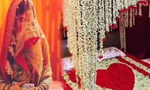 వామ్మో ఇదేం ఆచారం.. శోభనం గదిలోకి వధువుతో పాటు తల్లి కూడా