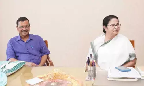 వెస్ట్ బెంగాల్ సీఎం మమతా బెనర్జీతో కేజ్రీవాల్ భేటీ