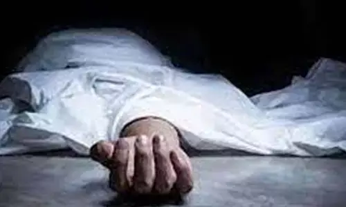 బావిలో పడి మహిళ మృతి..