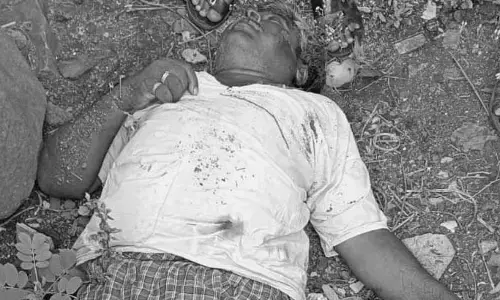 విద్యుదాఘాతంతో వ్యక్తి మృతి..