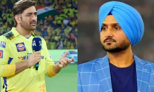ఆ రోజు ధోనీ కన్నీరు పెట్టుకున్నాడు : హర్భజన్ సింగ్