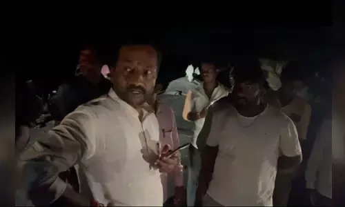 మానవత్వాన్ని చాటిన దుబ్బాక ఎమ్మెల్యే