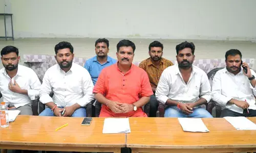 కిట్స్ మహిళా ఇంజనీరింగ్ కళాశాల మోసాలపై విచారణ జరపాలి: ఓయు జేఏసి