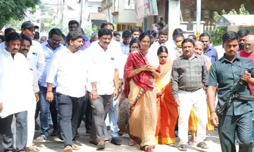 పెండింగ్ లో ఉన్న పనులు వేగవంతంగా పూర్తి చేయండి:  మంత్రి సబితా ఇంద్రారెడ్డి