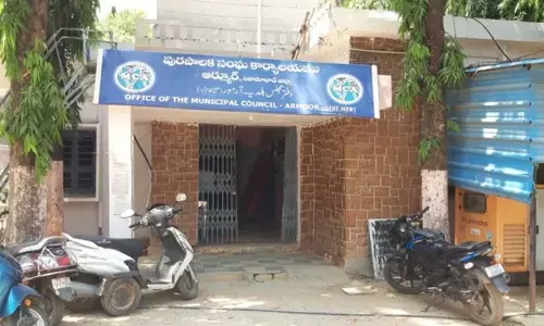 ఆర్మూర్ లో మున్సిపల్ ఆదాయానికి గండి...