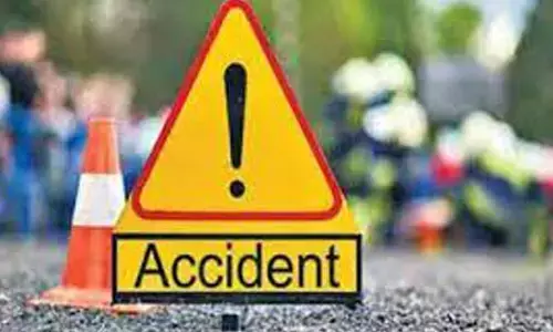 రెండు బైకులు ఢీ.. ఒకరి దుర్మరణం