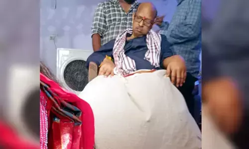 దారుణం: కూతురు పెళ్లి మండపంలోనే తండ్రి మరణం..