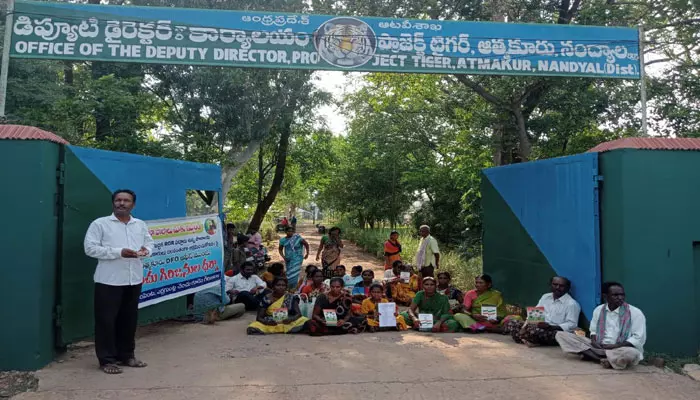 ఆదివాసీలపై ‘అటవీశాఖ’ దురాగతం!