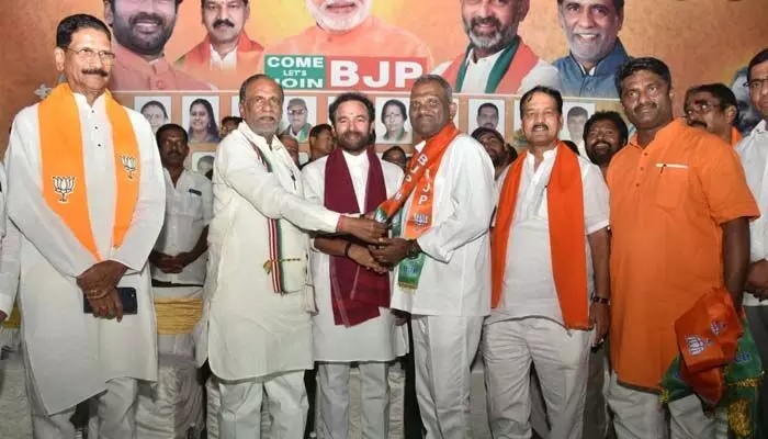 కేసీఆర్ ను గద్దె దించే వరకు కమలదళం శ్రమించాలి: కేంద్ర మంత్రి కిషన్ రెడ్డి కేసీఆర్ ను గద్దె దించే వరకు కమలదళం శ్రమించాలి: కేంద్ర మంత్రి కిషన్ రెడ్డి