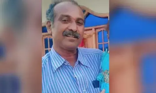 విషాదం.. ట్రాఫిక్ పోలీసులు బండి లాక్కెళ్లారని వ్యక్తి సూసైడ్
