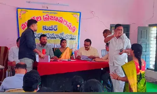 బిల్లుల కోసం మొరపెట్టుకున్న సర్పంచులు..!!