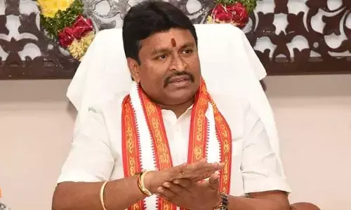 YCP: మాజీ మంత్రికి ఈ సారి టికెట్ డౌటేనా?