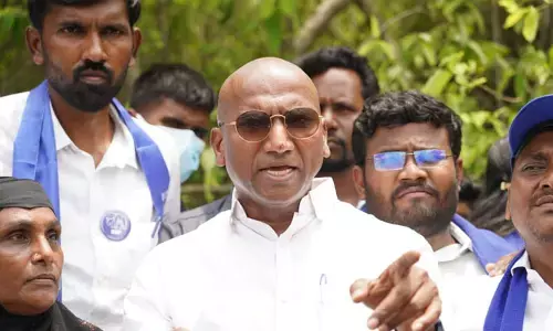 రేకుర్తి ఇండ్ల కూల్చివేతలో మంత్రి గంగుల, ఎంపీ బండి సంజయ్ హస్తం..