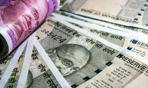 Bank holidays in June 2023:  నోట్ల మార్పిడి వేళ ఖాతాదారులకు బిగ్ షాక్.. జూన్‌లో 12 రోజులు మూతపడనున్న బ్యాంకులు