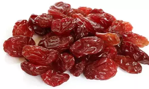 Black Raisins:  వీటిని నానబెట్టి తింటే చాలు.. ఏ వ్యాధులు కూడా రావట?