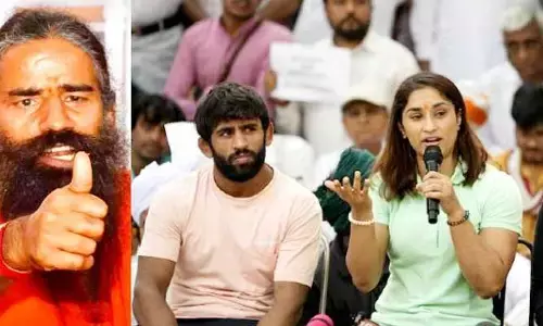 రెజ్లర్లకు రామ్‌దేవ్ బాబా మద్దతు.. బ్రిష్ భూషణ్‌‌పై సీరియస్